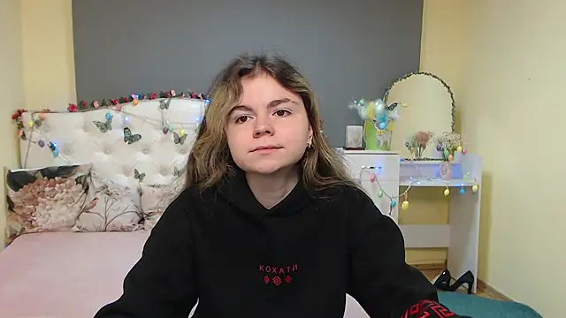 TinaRedly online show from 03.31.26