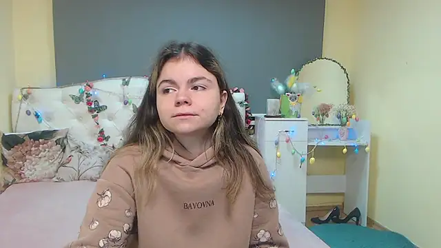 TinaRedly online show from 04.11.26