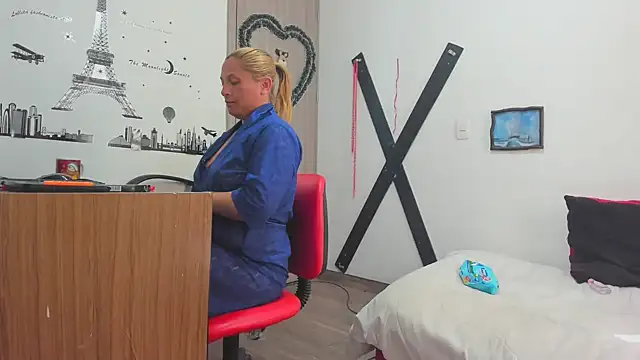 hotandfierylatinos2023 online show from 01.13.25