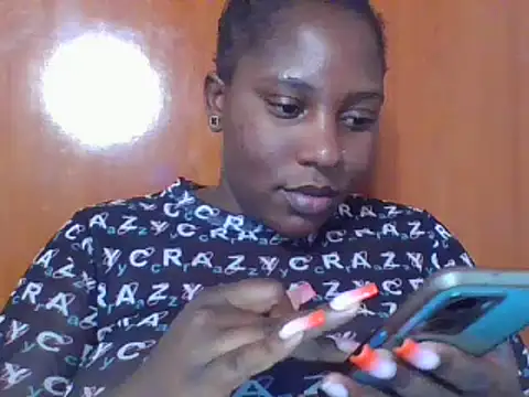 Snapshot of Whimsicalwillow chatting on 02.25.25 Whimsicalwillow online show from 02.25.25