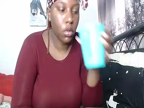 Snapshot of Whimsicalwillow chatting on 09.23.25 Whimsicalwillow online show from 09.23.25