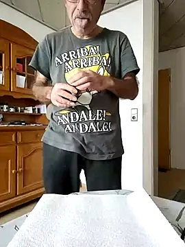 bottomhairy online show from 12.06.24