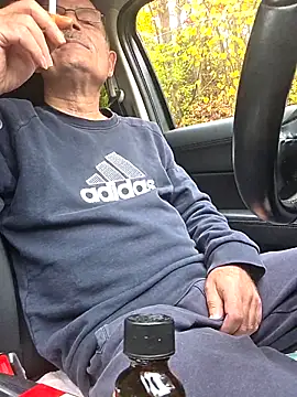 bottomhairy online show from 10.23.25