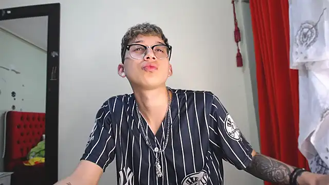  Thomas hot  online show from 12.17.24