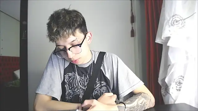  Thomas hot  online show from 12.20.24