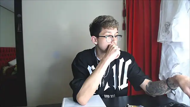  Thomas hot  online show from 12.27.24