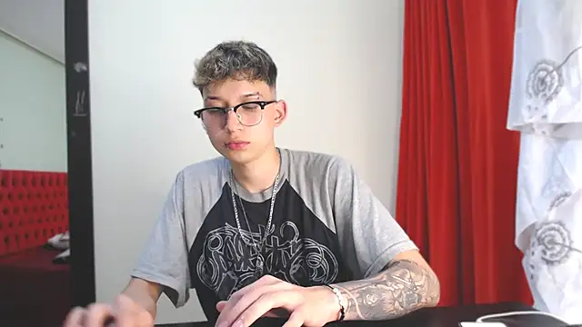  Thomas hot  online show from 12.31.24