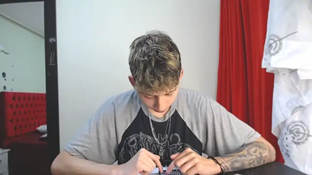  Thomas hot  online show from 12.31.24