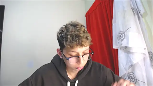  Thomas hot  online show from 01.23.25
