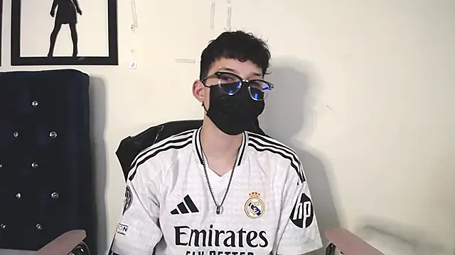 Snapshot of _Thomas_hot_ chatting on 10.08.25 Thomas hot online show from 10.08.25