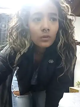 megan collins96 online show from 12.04.24