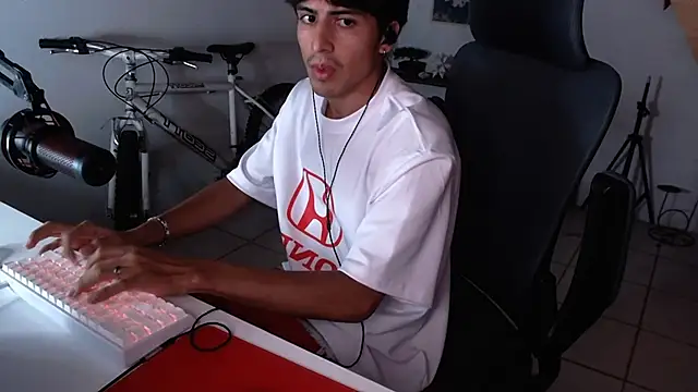 Thieves9 online show from 10.13.25