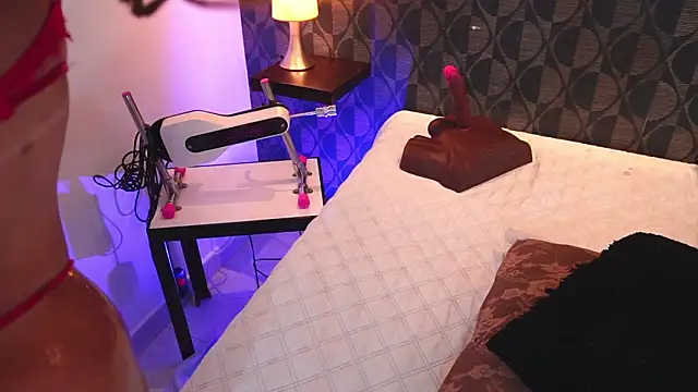 SharomRoss online show from 02.14.26