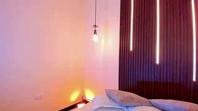 ArianaBaker online show from 04.04.26