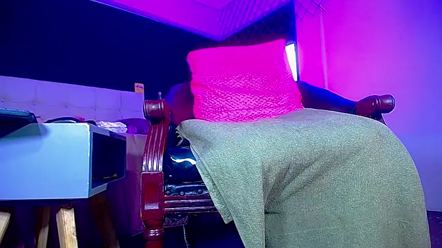 bellatrixx 69 online show from 12.04.25