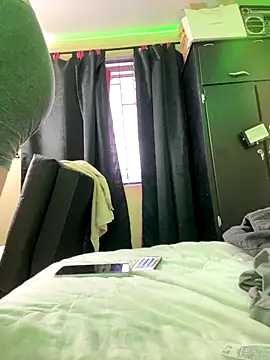 Osiiriis online show from 12.14.25