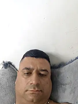 Snapshot of Santimepeo chatting on 10.25.25 Santimepeo online show from 10.25.25