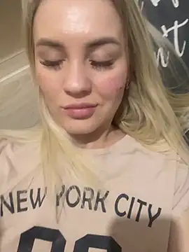 DreamGirl-777 online show from 01.22.25