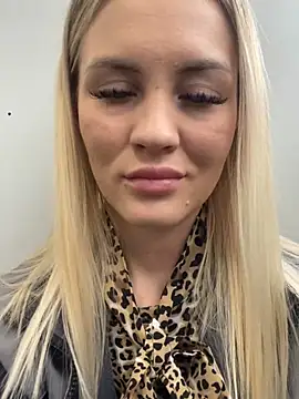 DreamGirl-777 online show from 02.10.25