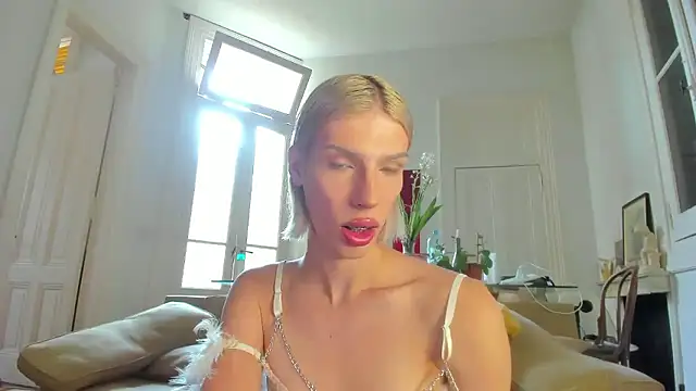 AliceSnowCatt online show from 01.08.26