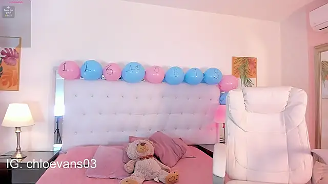 Chloe evans   online show from 09.19.25