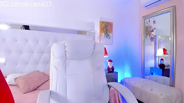 Chloe evans   online show from 12.15.25