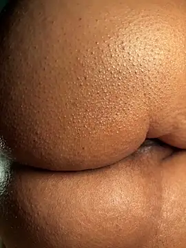 Snapshot of Bongcrush_3 chatting on 02.13.25 Bongcrush 3 online show from 02.13.25