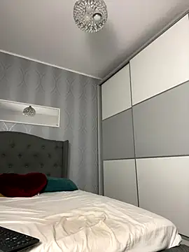  adelle online show from 09.25.25