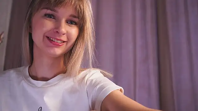 Snapshot of hereandnows_ chatting on 01.20.25 hereandnows online show from 01.20.25