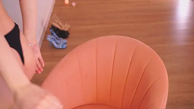 Snapshot of hereandnows_ chatting on 02.21.25 hereandnows online show from 02.21.25