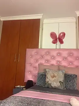 VeryGoodBadGirl1 online show from 11.28.25