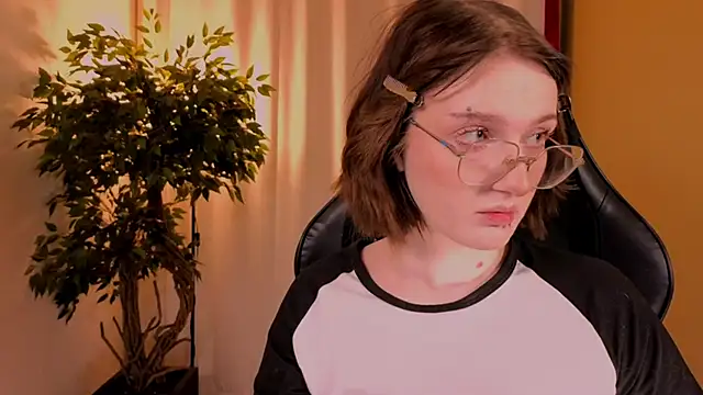 ELLIEJAY online show from 11.30.25