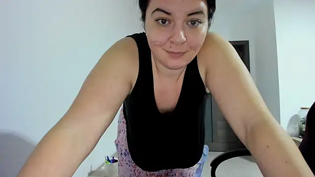 amiraisa11 online show from 01.10.25