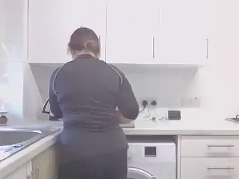 magical mia online show from 03.19.25