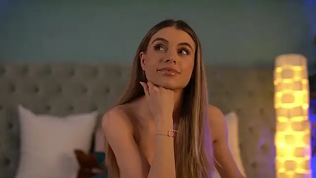 Snapshot of HaileyMadow chatting on 03.12.25 HaileyMadow online show from 03.12.25