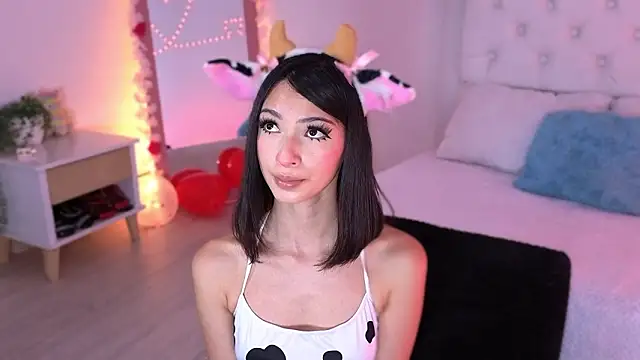 little kawaiigirl  online show from 02.13.26