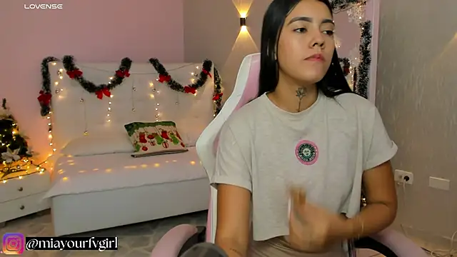 miagomezweb1 online show from 12.06.24