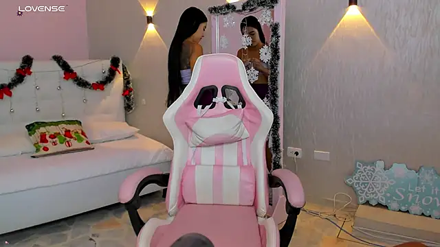miagomezweb1 online show from 12.09.24