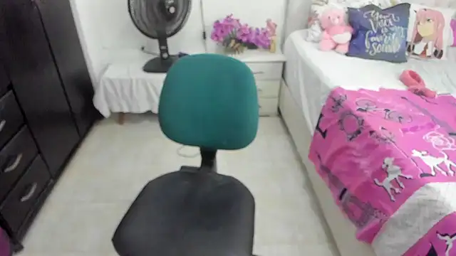 Snapshot of Ammy_Queen chatting on 02.01.25 Ammy Queen online show from 02.01.25