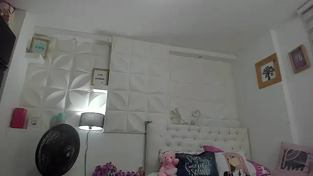 Snapshot of Ammy_Queen chatting on 02.09.25 Ammy Queen online show from 02.09.25