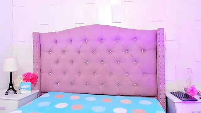 MonicaSchwartz online show from 03.18.26