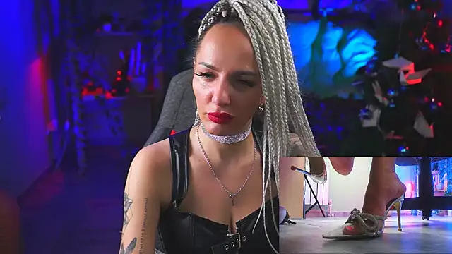 Snapshot of MonicaMaxwel chatting on 01.15.25 MonicaMaxwel online show from 01.15.25