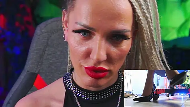 Snapshot of MonicaMaxwel chatting on 01.20.25 MonicaMaxwel online show from 01.20.25