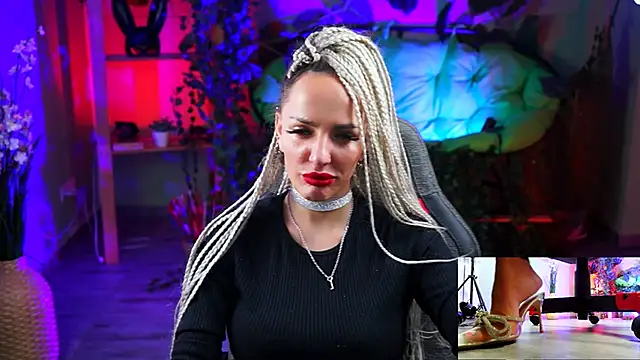 Snapshot of MonicaMaxwel chatting on 01.27.25 MonicaMaxwel online show from 01.27.25