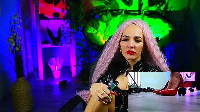 Snapshot of MonicaMaxwel chatting on 03.22.25 MonicaMaxwel online show from 03.22.25