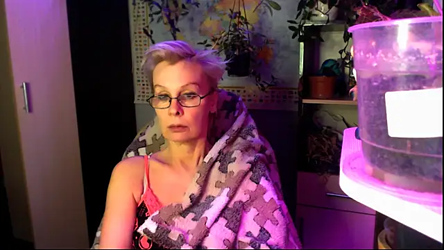 Snapshot of HelgaHimmell chatting on 05.06.26 HelgaHimmell online show from 05.06.26