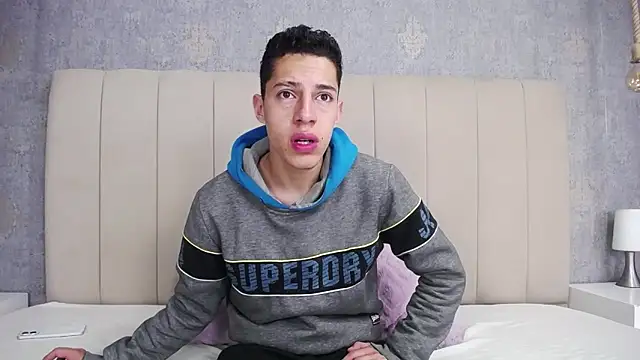 Snapshot of thiago19s chatting on 03.11.25 thiago19s online show from 03.11.25