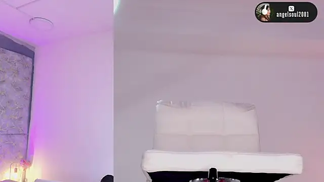 Angelst   online show from 02.15.26