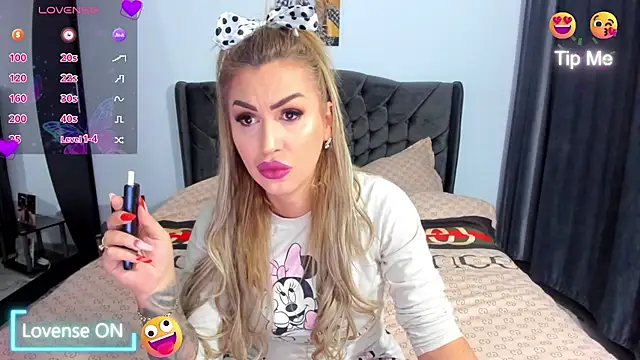 GlossyDiamondX online show from 01.14.26