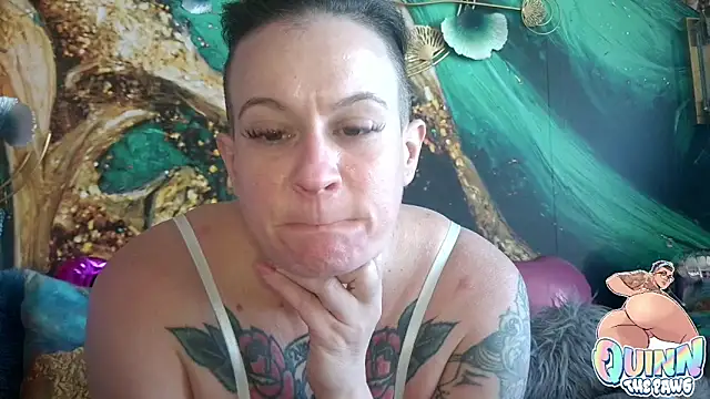 quinnmariexo online show from 12.16.25